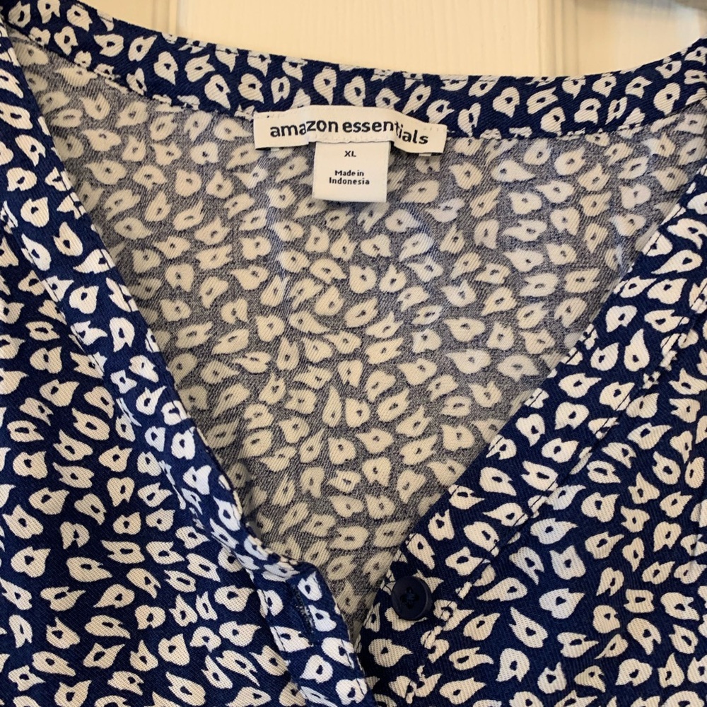 Blouse - Picture 2 of 2